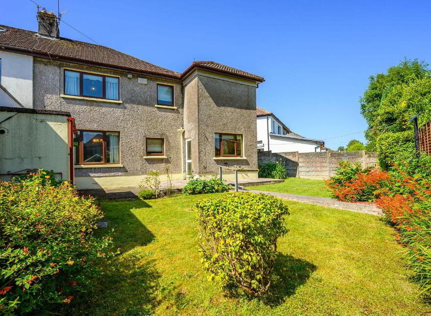 Moynoe, 35 Slieve Mish Park, Turners Cross, T12X0E7