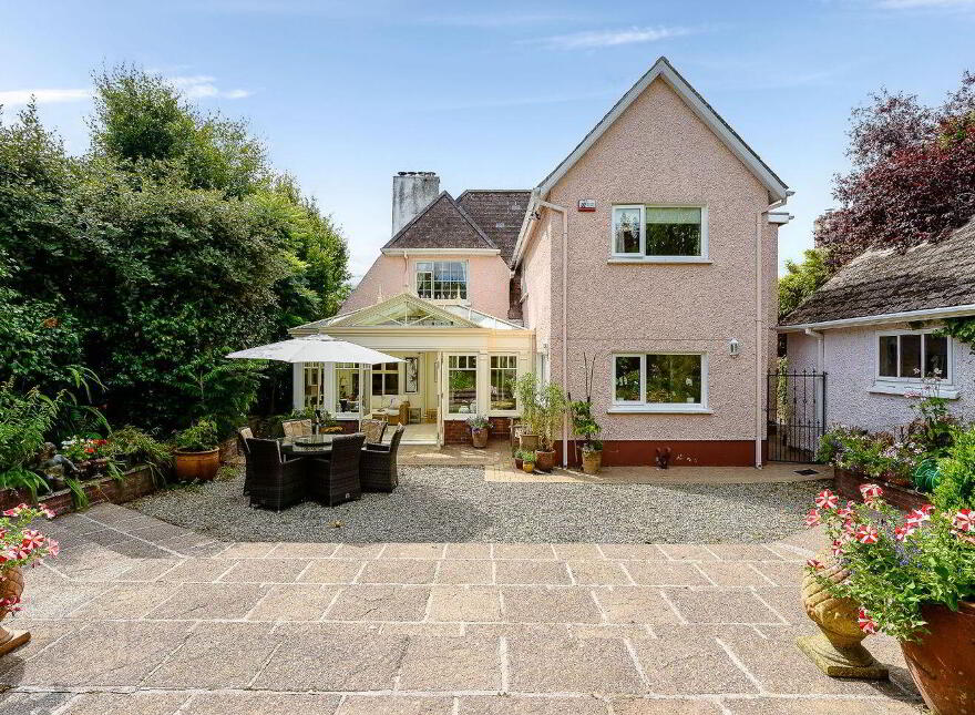 The Elms, 30 The Crescent, Beaumont, Blackrock, T12P3Y7