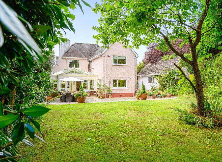 The Elms, 30 The Crescent, Beaumont, Blackrock, T12P3Y7