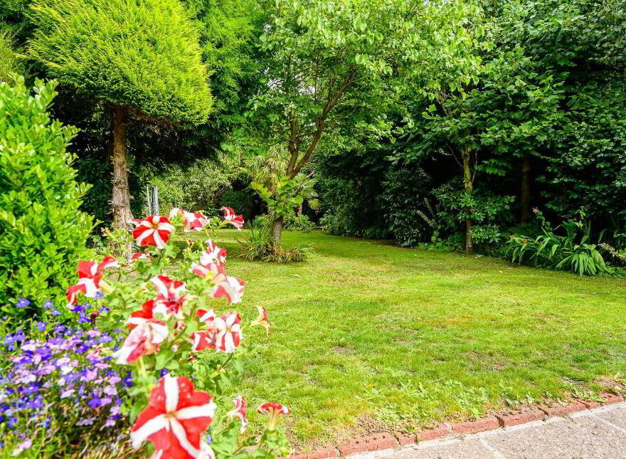 The Elms, 30 The Crescent, Beaumont, Blackrock, T12P3Y7