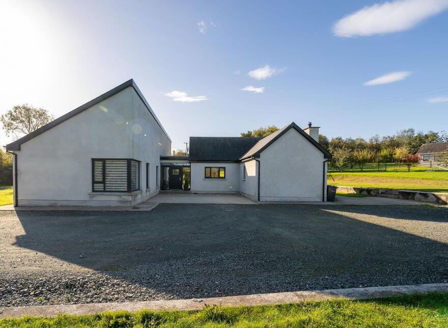 Newtown Commons, New Ross, Y34KA97