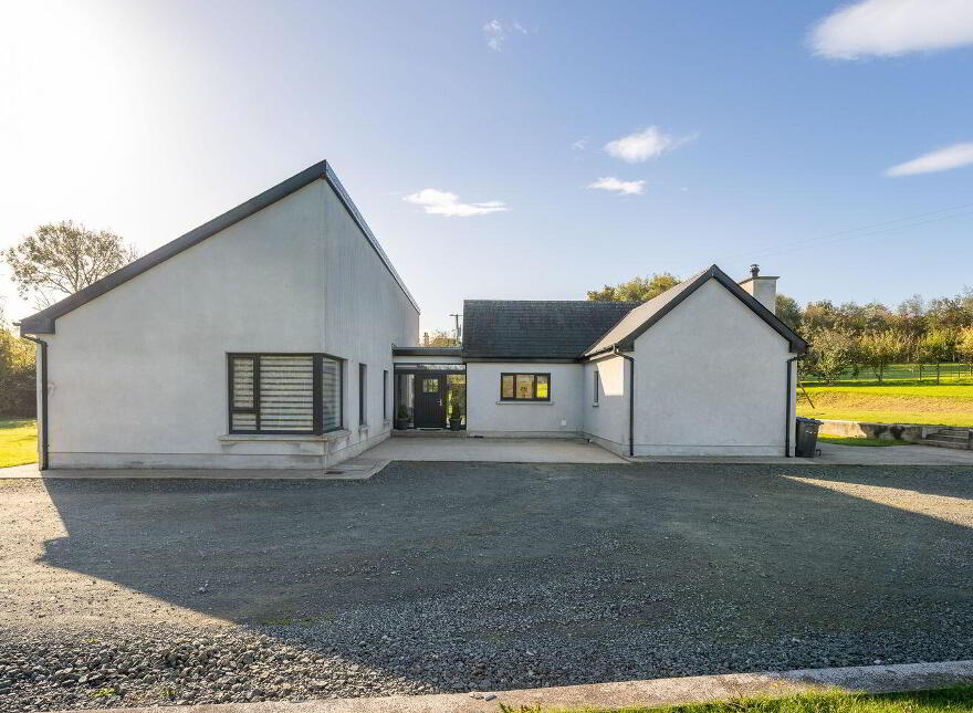 Newtown Commons, New Ross, Y34KA97