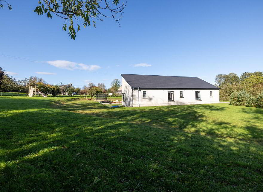 Newtown Commons, New Ross, Y34KA97
