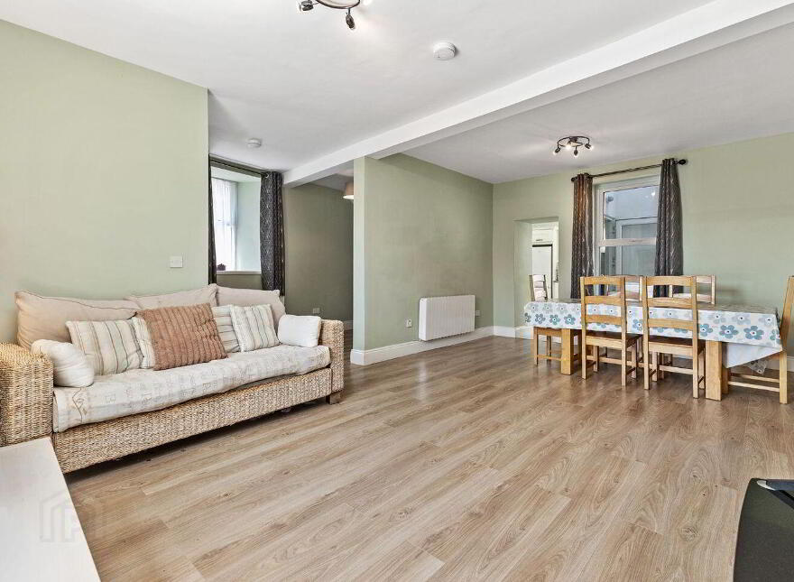 1b Saint Peter's Square, Wexford Town, Y35V2D7