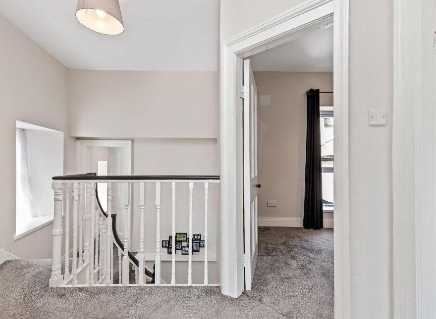 1b Saint Peter's Square, Wexford Town, Y35V2D7