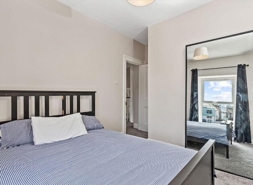 1b Saint Peter's Square, Wexford Town, Y35V2D7