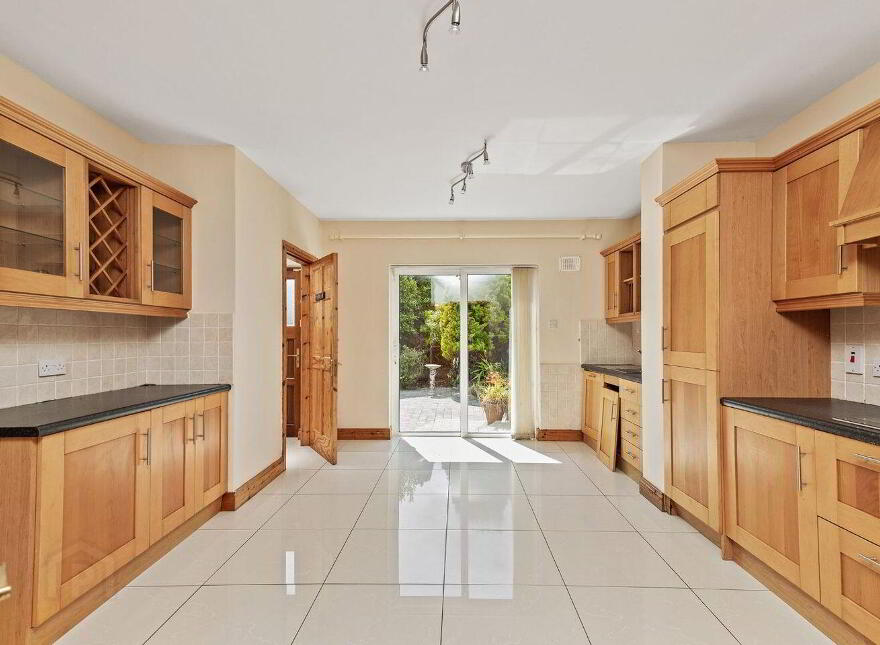 9 Laurel Grove, Tagoat, Y35C652