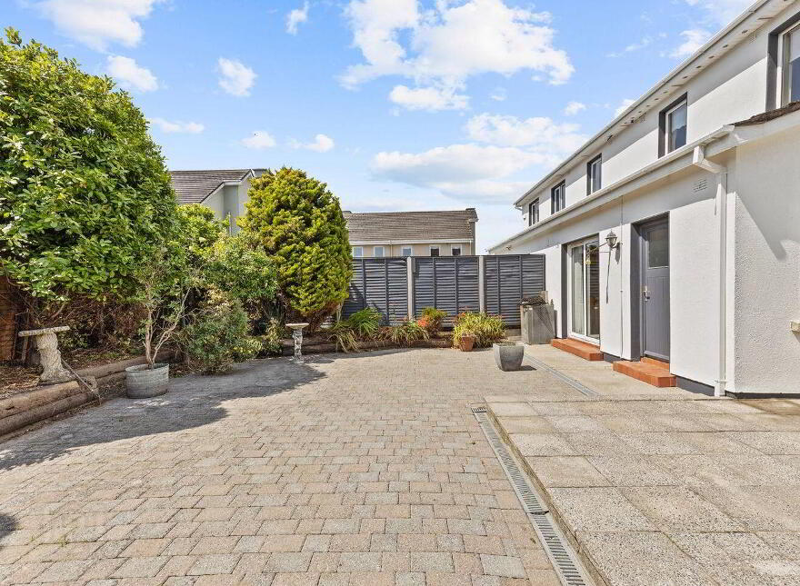 9 Laurel Grove, Tagoat, Y35C652