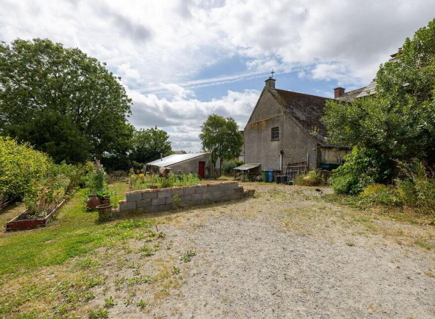 Main Street, Taghmon, Y35F8XV