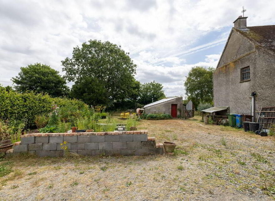 Main Street, Taghmon, Y35F8XV