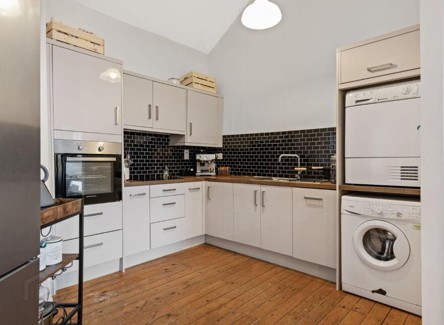 28 Priory House, Priory Hall, Wexford Town, Y35A661