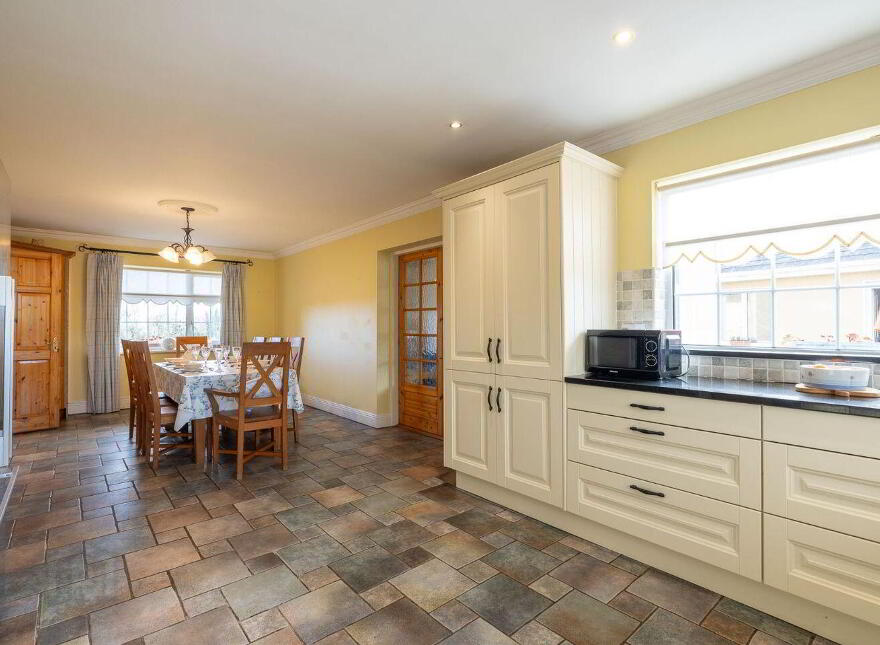 Barntown, Barntown, Y35PY99