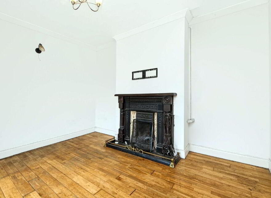 Hillview House, Curraghmore, Saltmills, Ballycullane, Y34K683