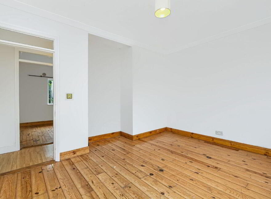 Hillview House, Curraghmore, Saltmills, Ballycullane, Y34K683