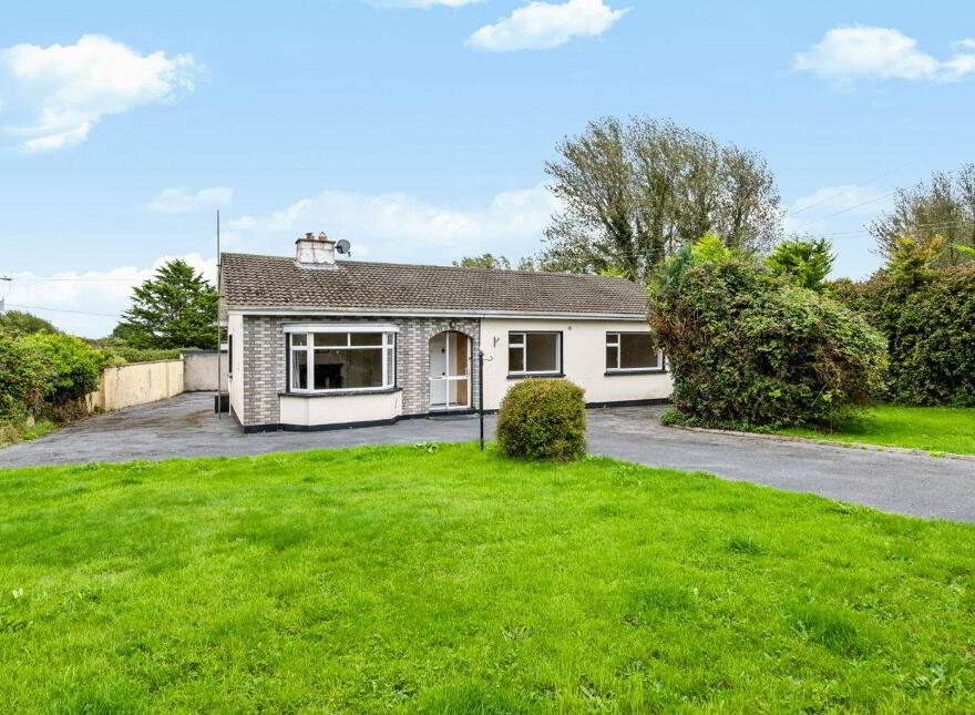Hillview House, Curraghmore, Saltmills, Ballycullane, Y34K683