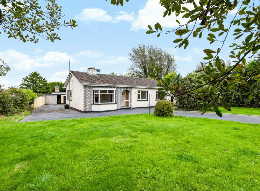 Hillview House, Curraghmore, Saltmills, Ballycullane, Y34K683