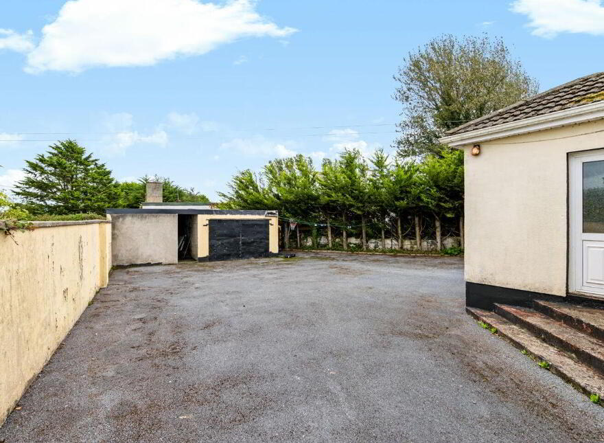 Hillview House, Curraghmore, Saltmills, Ballycullane, Y34K683