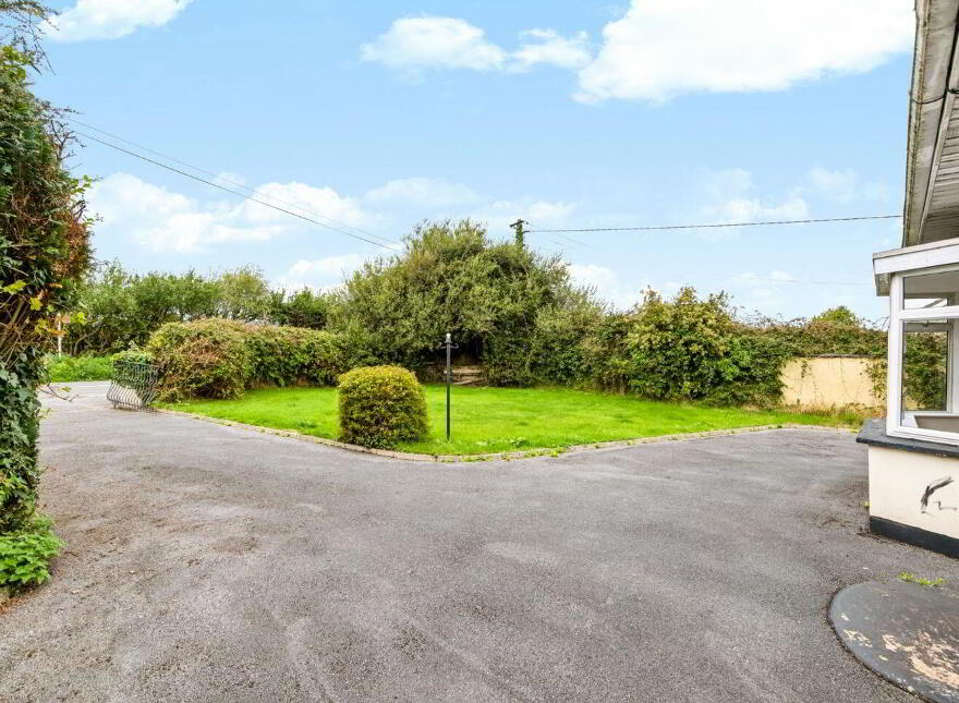 Hillview House, Curraghmore, Saltmills, Ballycullane, Y34K683