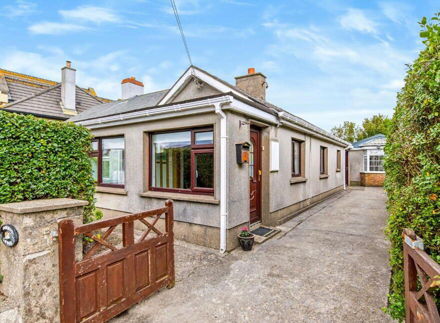 Donmur Lodge, Saint Martin's Road, Rosslare Harbour, Y35T6F3