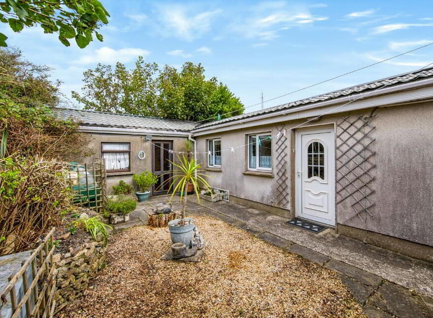 Donmur Lodge, Saint Martin's Road, Rosslare Harbour, Y35T6F3