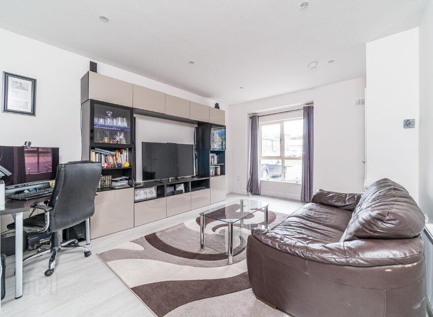 32 Market Square, Newcastle, Newcastle, D22E1R0