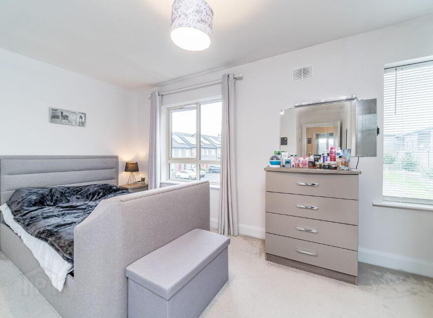 32 Market Square, Newcastle, Newcastle, D22E1R0