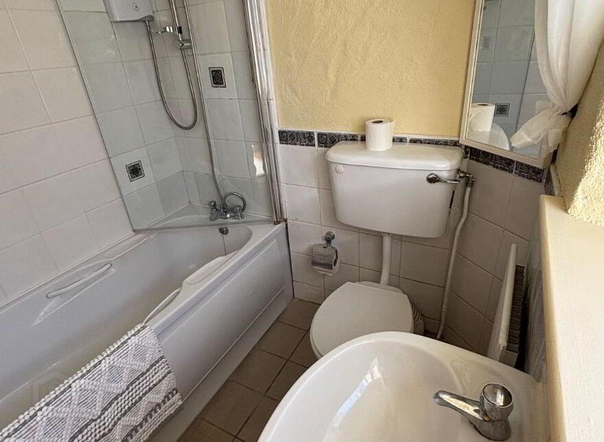 Silke's Cottage, Masonbrook, Loughrea, H62YR89