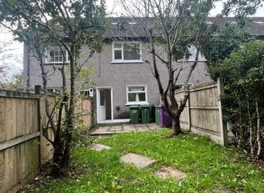 9 Westlawn, Wilton, T12KVY1