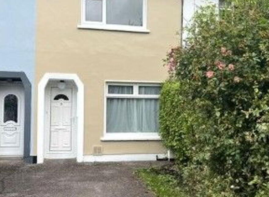 9 Westlawn, Wilton, T12KVY1