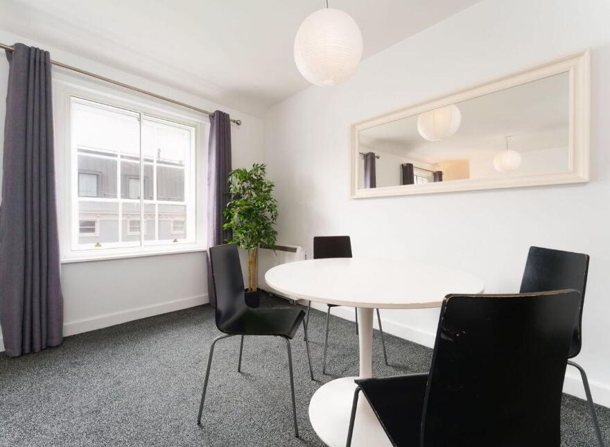 Apartment 11 50-52 Dame Street, Temple Bar, Temple Bar, D02VK59
