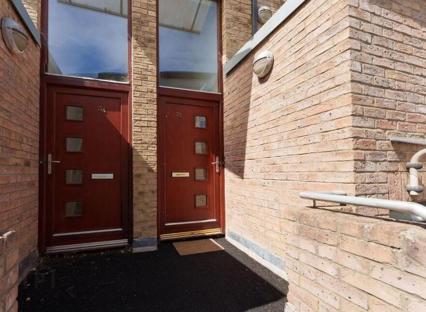35 Olcovar, Shankill, Shankill, D18W597