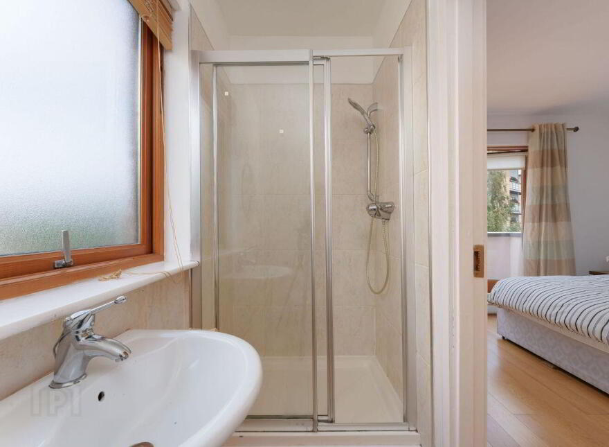 35 Olcovar, Shankill, Shankill, D18W597