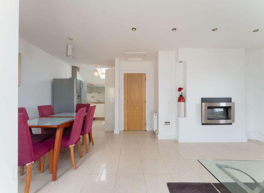 35 Olcovar, Shankill, Shankill, D18W597
