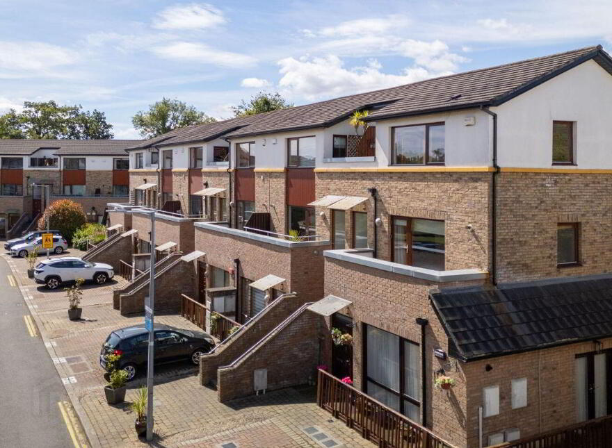35 Olcovar, Shankill, Shankill, D18W597