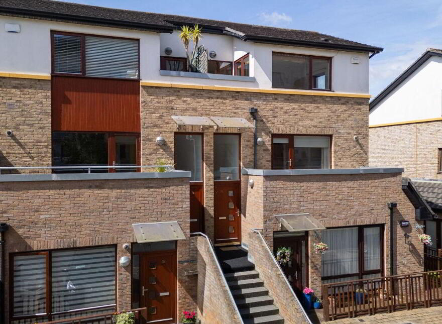 35 Olcovar, Shankill, Shankill, D18W597