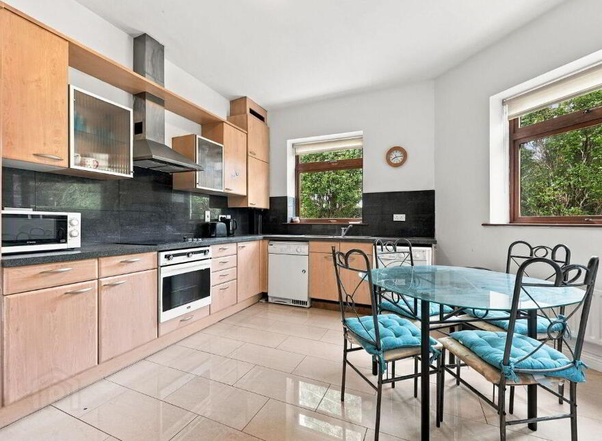 Apartment 5 Castle Oaks, Dublin Road, Malahide, K36PW13