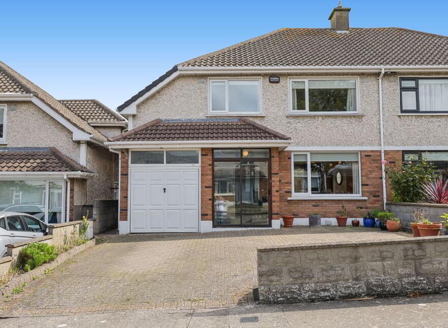 96 Biscayne, Malahide, K36KP98