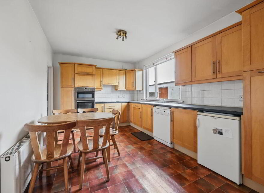 96 Biscayne, Malahide, K36KP98