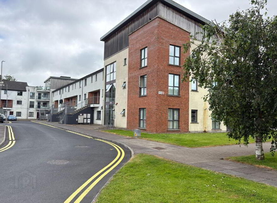 Bru Na Sionna, Shannon Town Centre, Shannon, V14NC83 photo