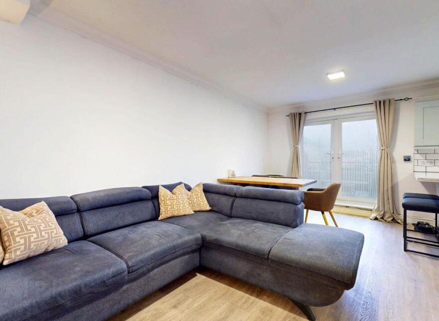 6 Holywell Wood, Swords, K67N621