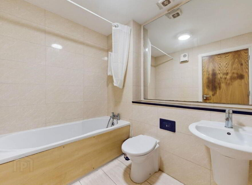 Apartment 5 Block D Mellowes Quay, Christchurch, Christchurch, D08A4W0