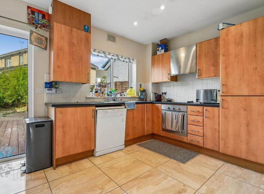13 Boroimhe Hazel, Swords, K67YX09