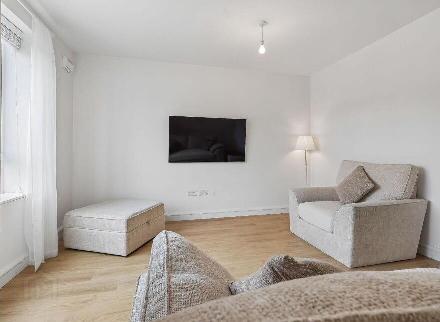 22 The Walk, Kilmartin Grove, Hollystown, D15TEK1