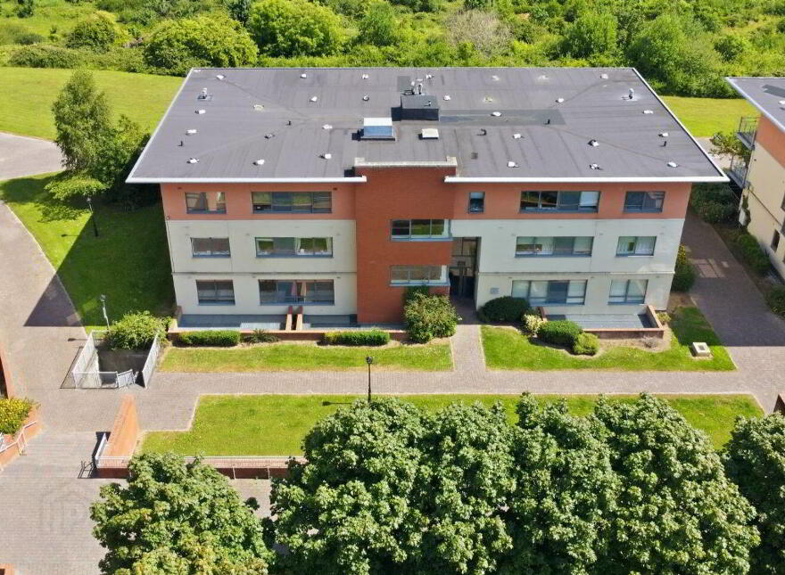 Apartment 121 East Courtyard, Tullyvale, Dublin 18, D18V3V9