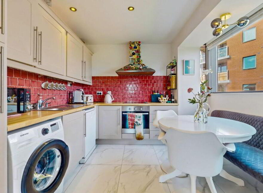 Apartment 121 East Courtyard, Tullyvale, Dublin 18, D18V3V9