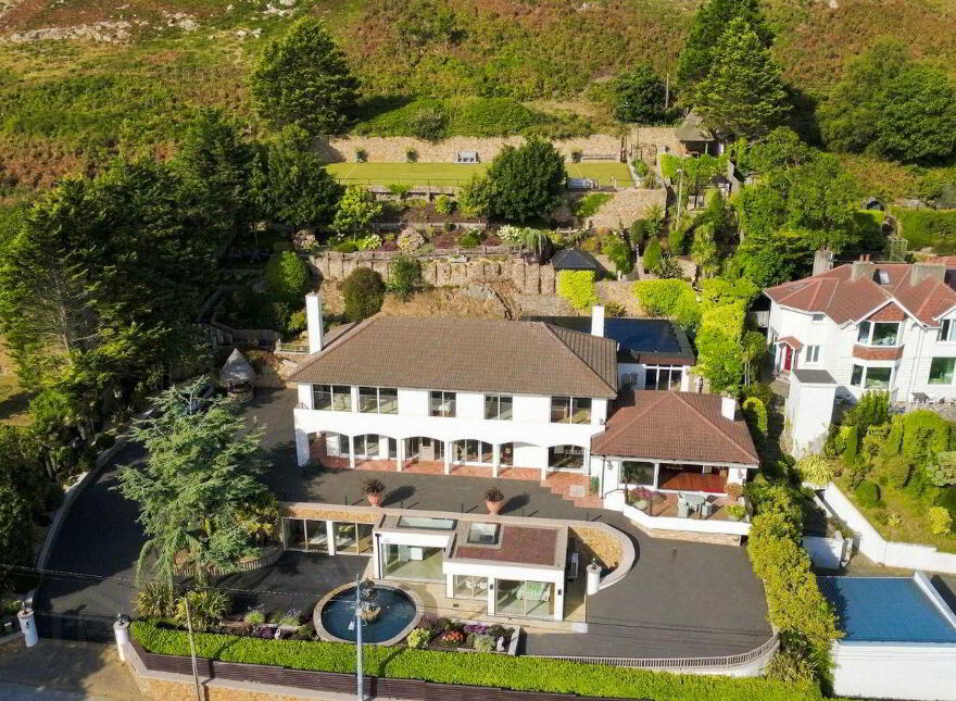 Carrigkeal, Carrickbrack Road, Howth, Howth, D13V295
