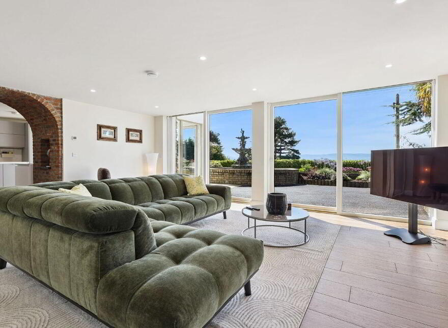 Carrigkeal, Carrickbrack Road, Howth, Howth, D13V295