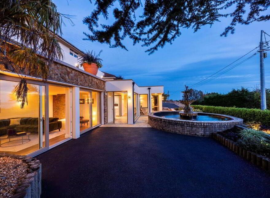 Carrigkeal, Carrickbrack Road, Howth, Howth, D13V295