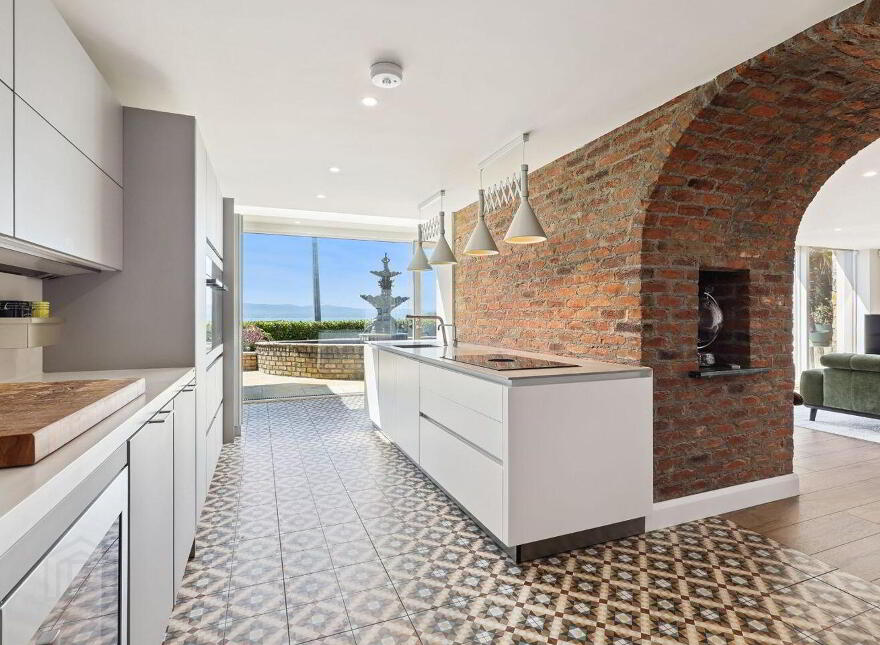 Carrigkeal, Carrickbrack Road, Howth, Howth, D13V295