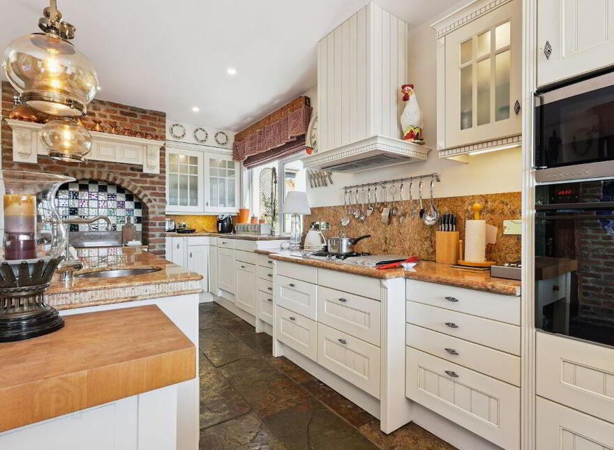 Carrigkeal, Carrickbrack Road, Howth, Howth, D13V295
